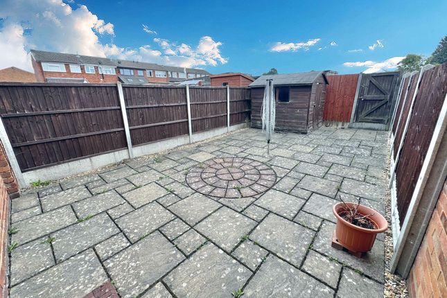 23 Joseph Luckman Road, Bedworth photo 2
