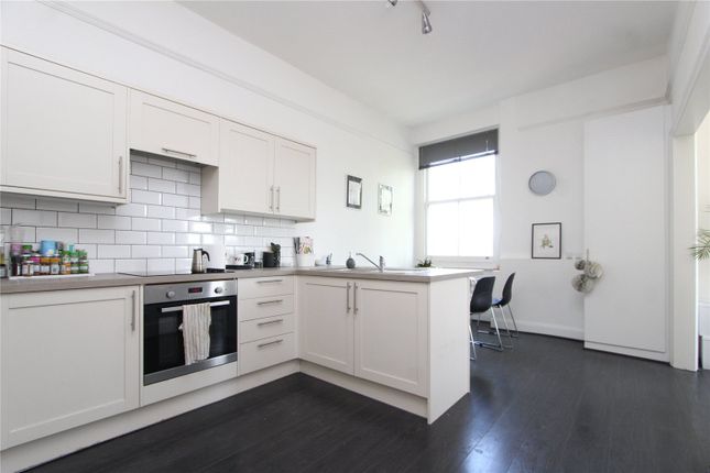 Flat for sale in Dukes Mews, London
