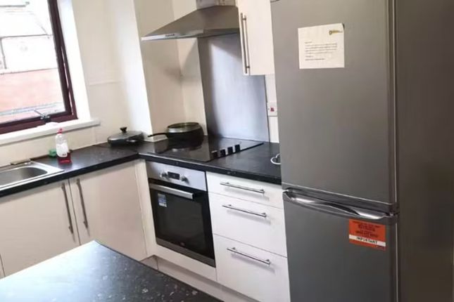 Flat to rent in Forest Court, Forest Road, Loughborough