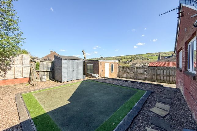 2, Spring Lane, Holmfirth photo 2