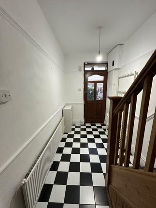 coniston avenue, barking photo 3