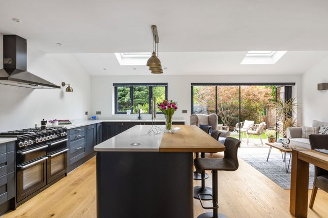 24, Bafford Grove, Cheltenham photo 4