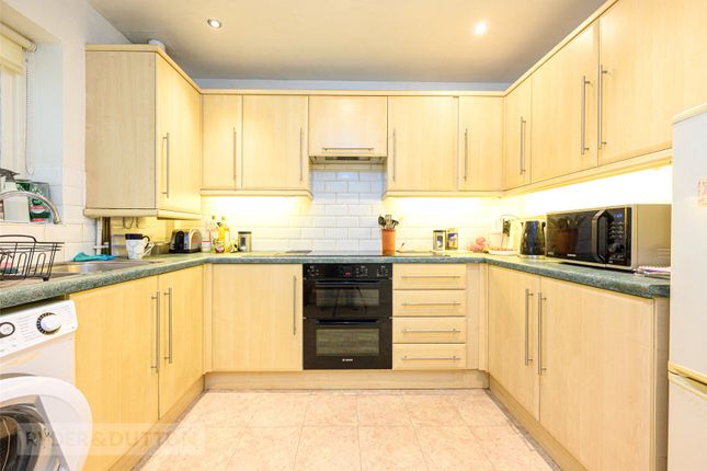 18, Parkstone, West Yorkshire photo 4