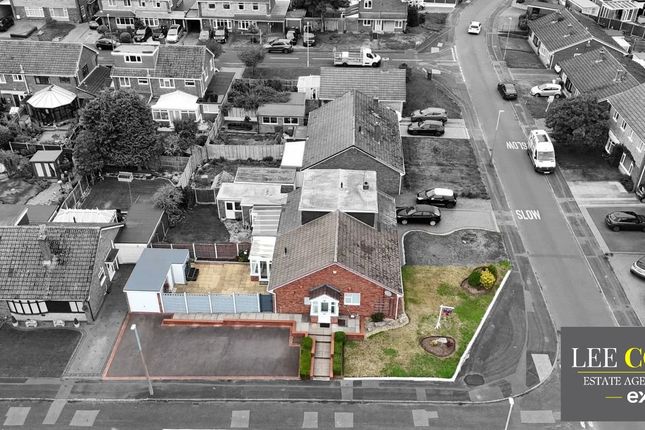 40, Lyndale Drive, Wolverhampton photo 2
