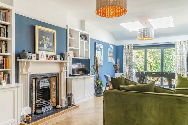 11, Abbotswood Road, London photo 3