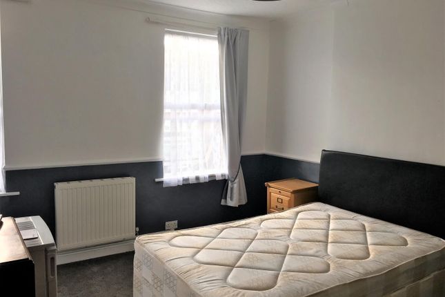61, Double Room, Croydon photo 2
