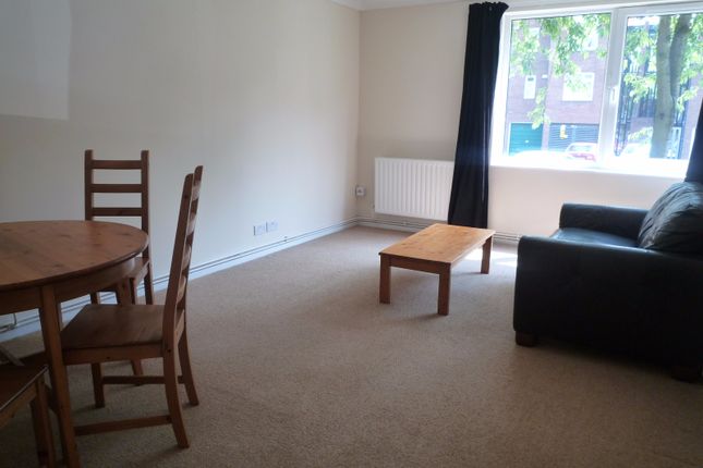 26, Dalford Court, Telford photo 4