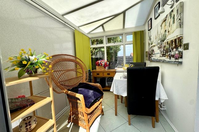 3 Caernarvon Grove, Merthyr Tydfil photo 4