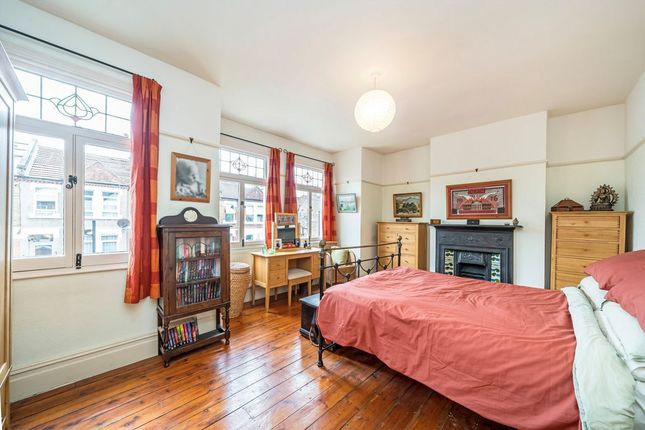 Brookbank Road, London photo 4