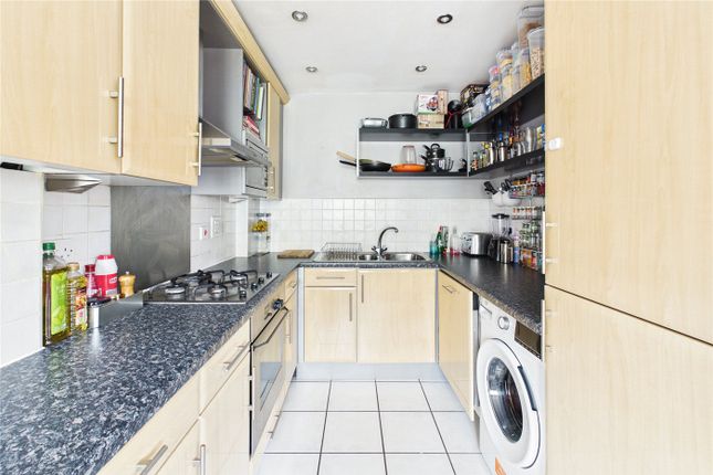 Flat 8,, William Winter Court, London photo 4