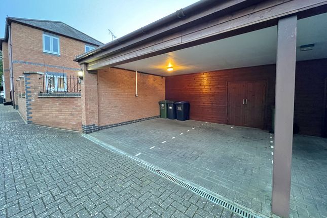 Detached house for sale in Lillington Road, North Leamington, 3 Bathrooms &amp; Double Carport