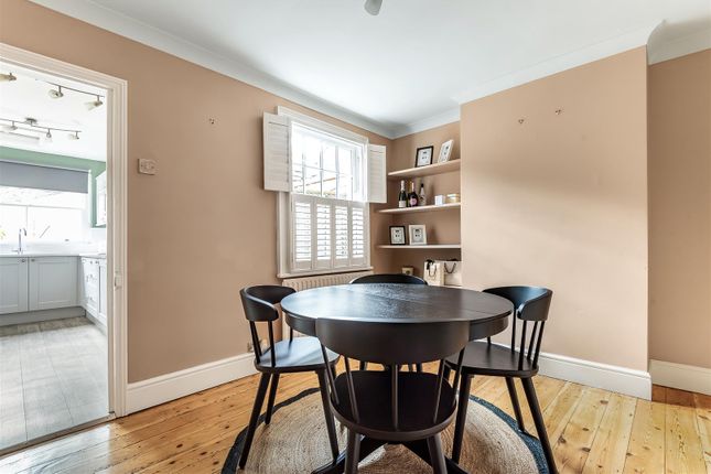 End terrace house for sale in Oliver Road, Ascot