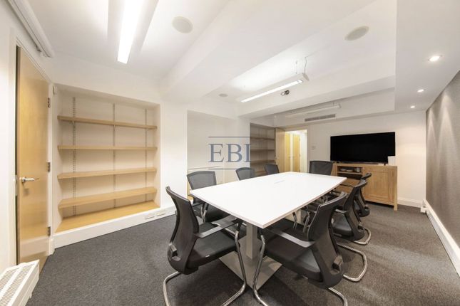 5(L2), Lagare, London photo 2