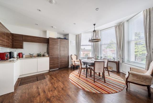 Flat 5 Campion House,, Blumenthal Close, Isleworth photo 2