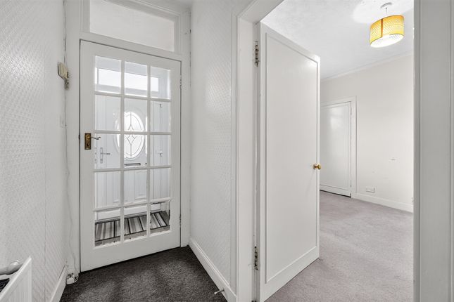 63, Townfoot, Irvine photo 2