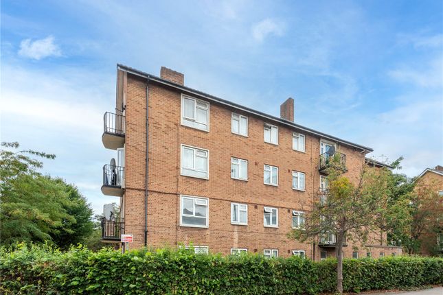 Thumbnail Flat for sale in Thornhill Gardens, Leyton, London