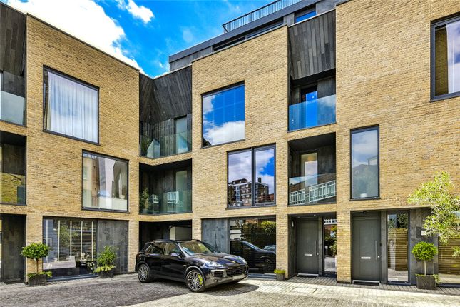 Thumbnail Mews house for sale in Cotswold Mews, London