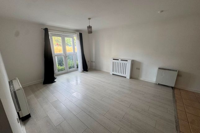 Flat 3, Tipton photo 3