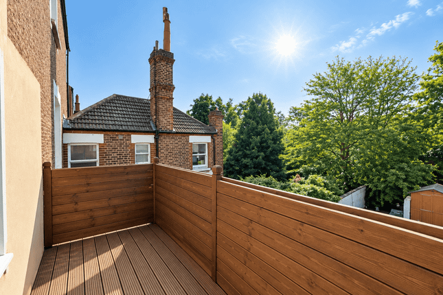 St Helen's Rd, Norbury, London photo 5