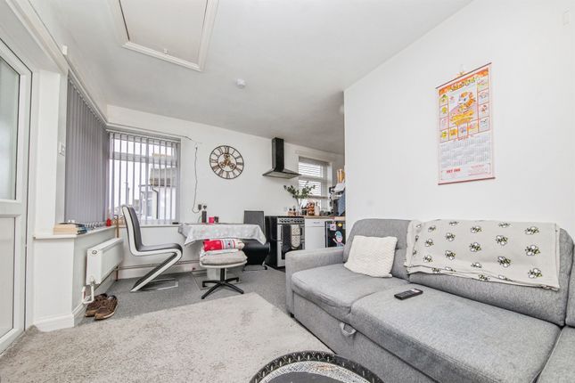 43, Golf Green Road, Clacton-On-Sea photo 4