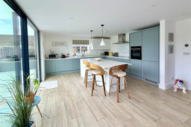 8, Kings Road, Hampshire photo 4