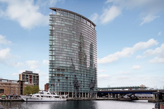 Thumbnail Flat to rent in No. 1 West India Quay, Hertsmere Road, Canary Wharf