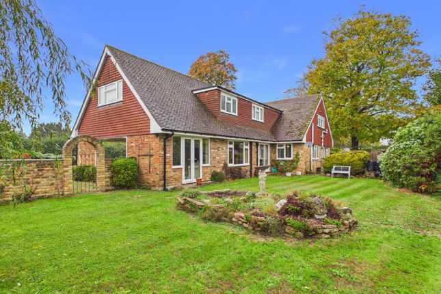 5-bed detached on Parsonage Lane, Buckinghamshire, £1,200,000