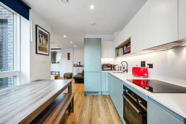 21, New Frederick Mews, London photo 2