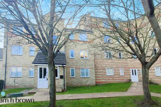 Thumbnail Flat to rent in Rookes Crescent, Chelmsford