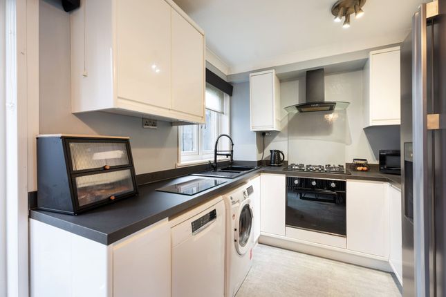 7 Kirkton Crescent, Coatbridge photo 3