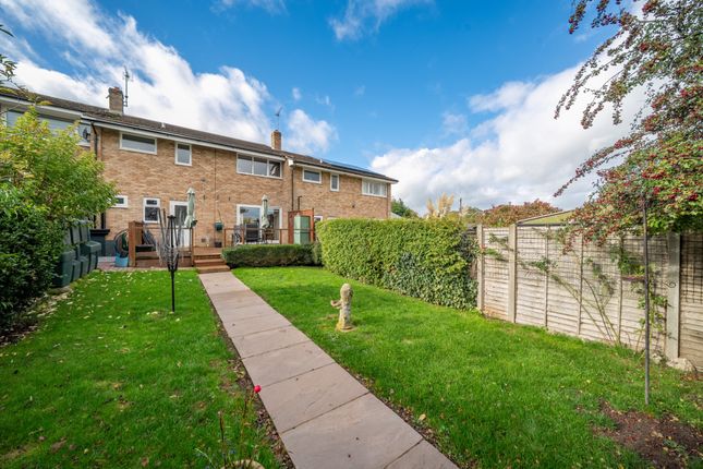 Nompere, 4 St Nicholas Close, Andover photo 2