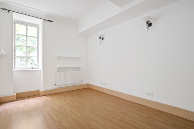 Flat for sale in New River Head, London