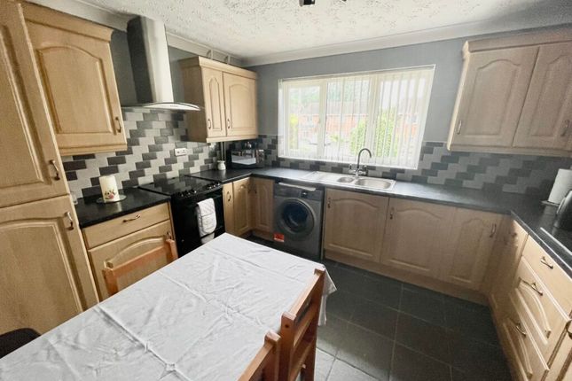 12, Meadow Road, Norwich photo 3