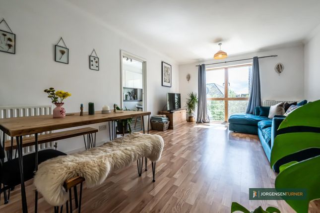 Thumbnail Flat for sale in Carlton Vale, London