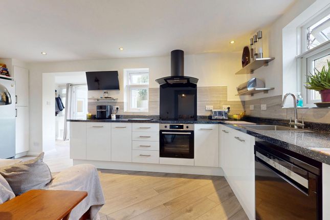 16, Forge Meadow, Maidstone photo 3