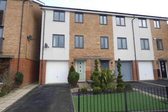Thumbnail Town house to rent in Ruskin Way, Brough