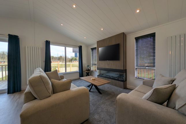 YR9 Lakeland Lodge at South Lakeland Leisure Village, Borwick Ln, Warton, Carnforth photo 5