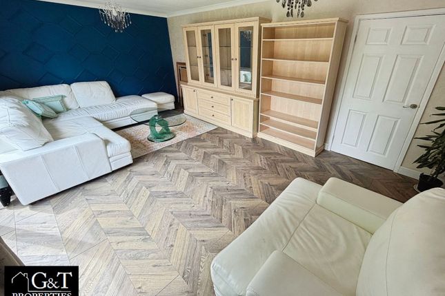 48 Hadcroft Grange, Stourbridge photo 2