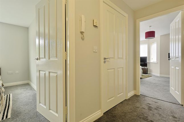 33, Cloverfield, North Tyneside photo 3