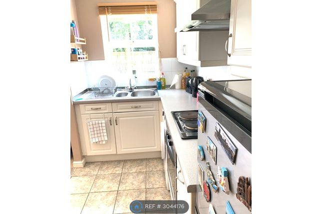 Sandlewood Court, Meanwood, Leeds photo 5
