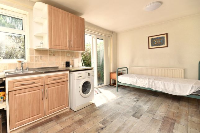 21 Brookside, Huntingdon photo 4