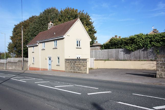 Thumbnail Detached house for sale in Lechlade Road, Highworth