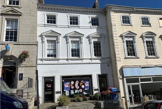 Retail premises to let in 2 Pike Street, Liskeard, Cornwall