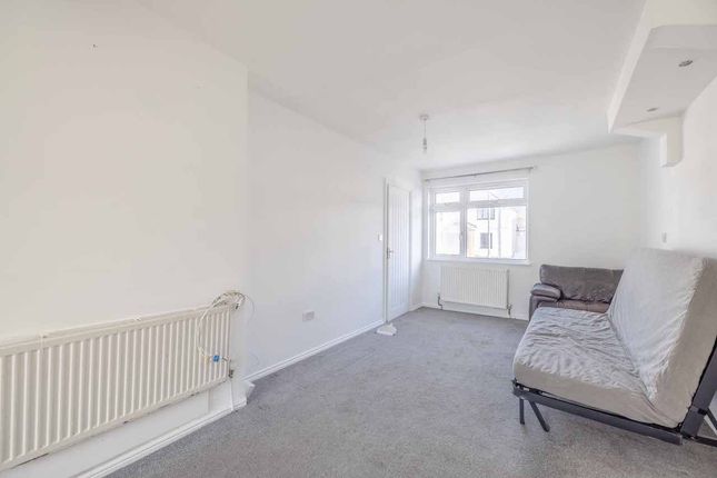 13, North Road, West Drayton photo 4