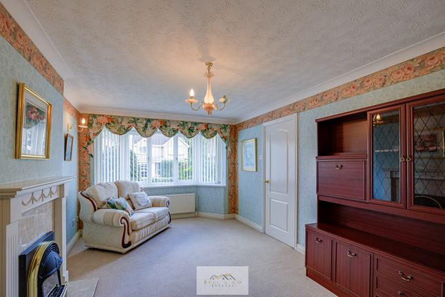 1, Stoneleigh Close, Sheffield photo 4