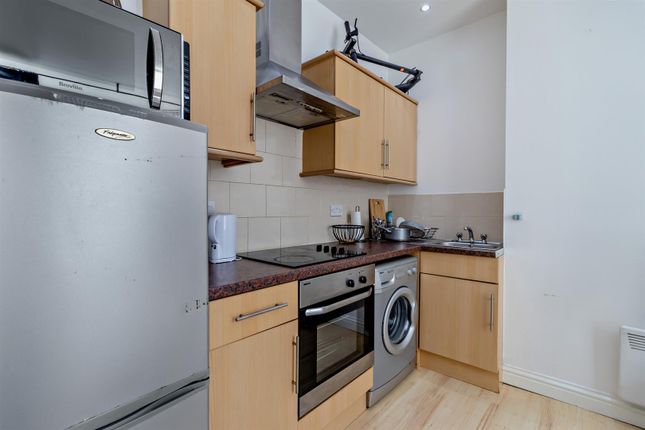 Flat for sale in Kings Road, Doncaster