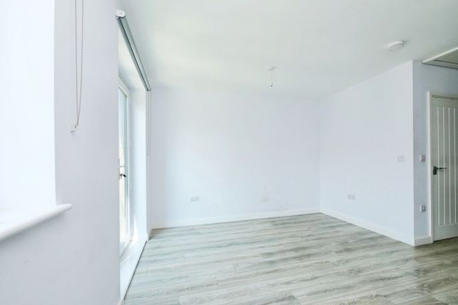 Flat 36 Luna,, Fifth Avenue, North Yorkshire photo 4