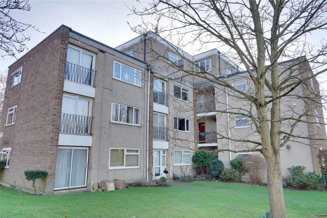 Thumbnail Flat for sale in Dunraven Drive, Enfield