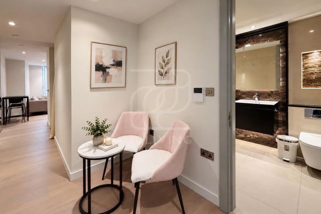 CN103, Apartment 310, Westmark Tower, 1 Newcastle Place, London photo 4