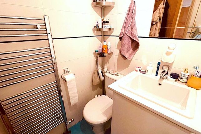 28, Saltram Close, London photo 5